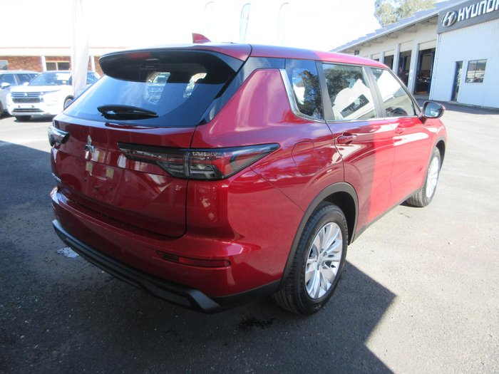 2026 Mitsubishi Outlander ES ZM MY26