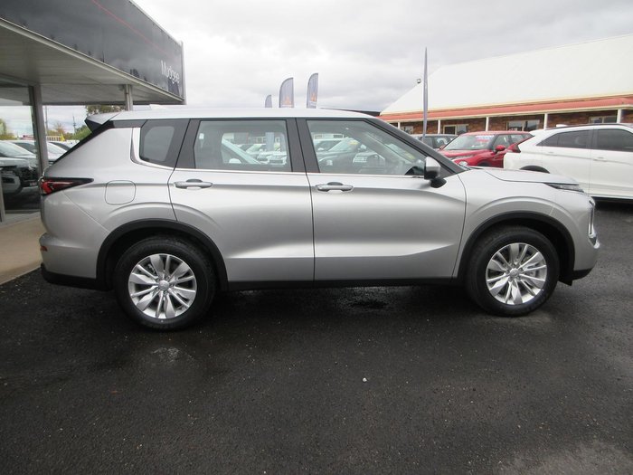 2026 Mitsubishi Outlander ES ZM MY26