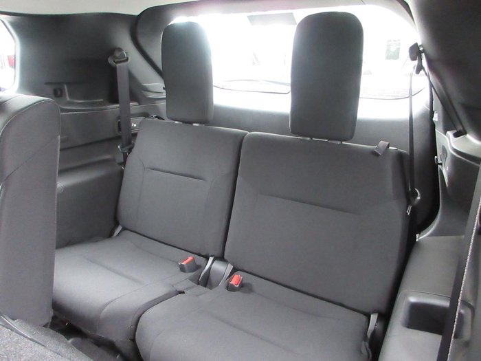 2026 Mitsubishi Outlander ES