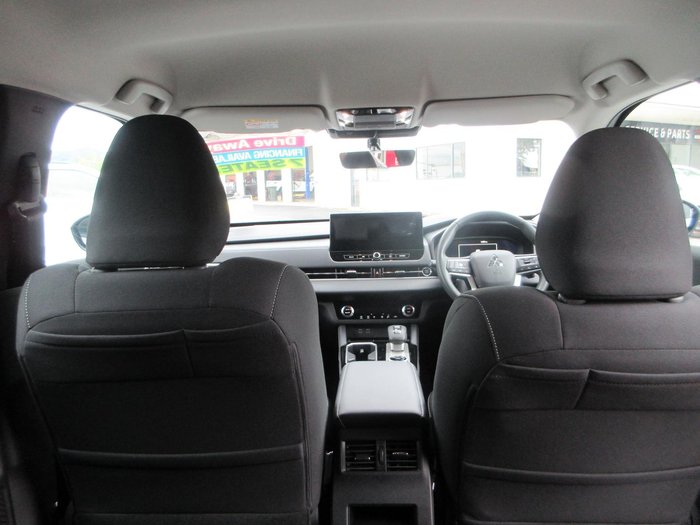 2026 Mitsubishi Outlander ES