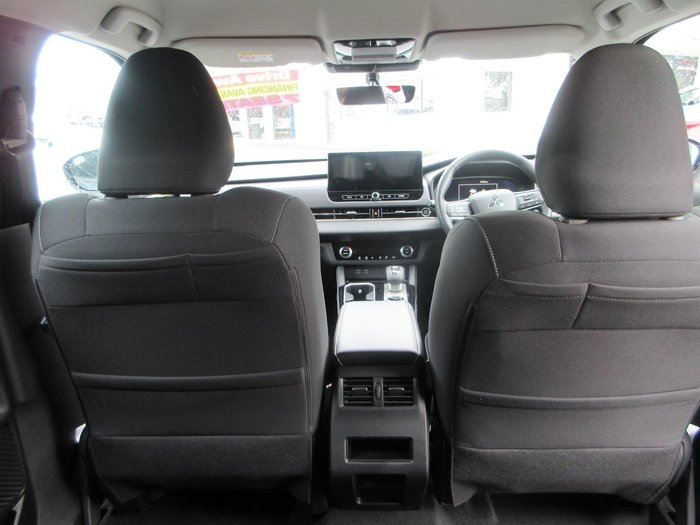 2026 Mitsubishi Outlander ES