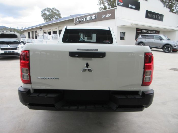 2026 Mitsubishi Triton GLX+