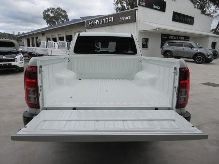 2026 Mitsubishi Triton GLX+