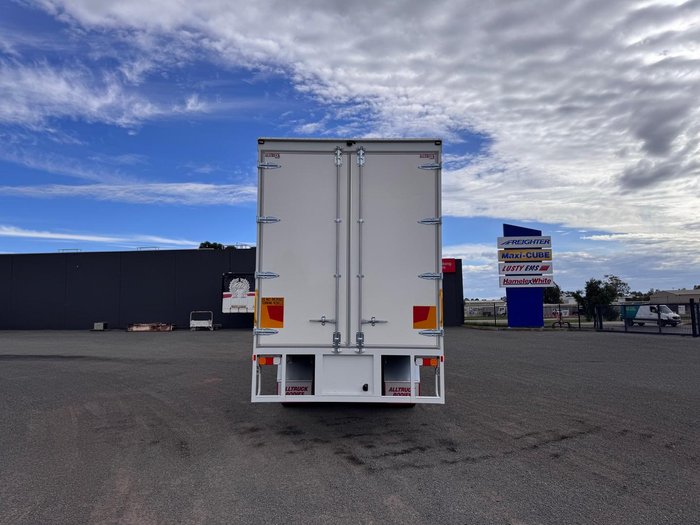 2025 Isuzu F Series FVL 260-300 AT R67