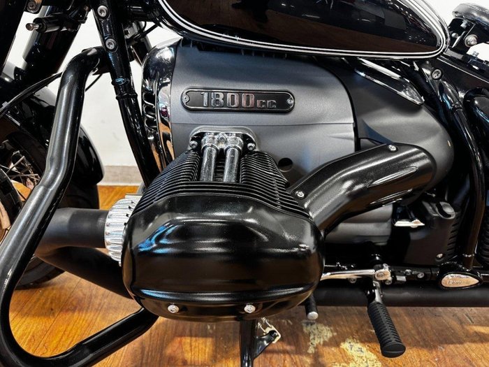 2021 BMW Motorrad R 18 Black