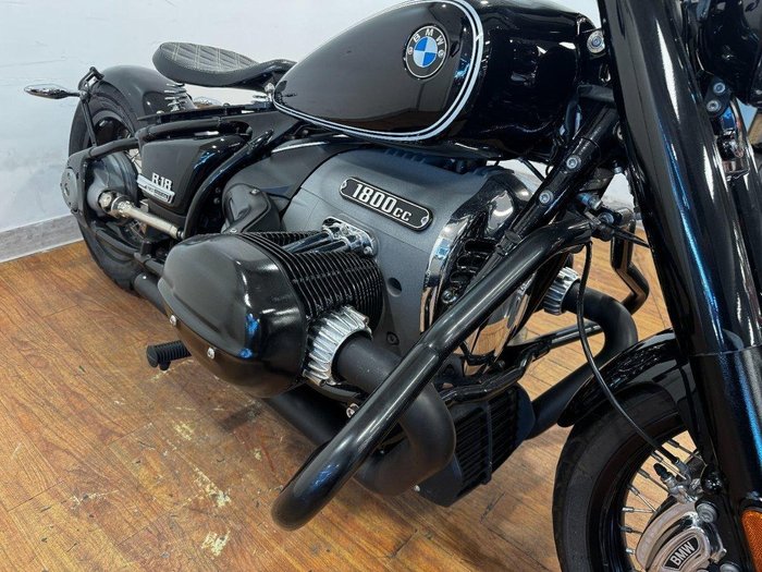 2021 BMW Motorrad R 18 Black