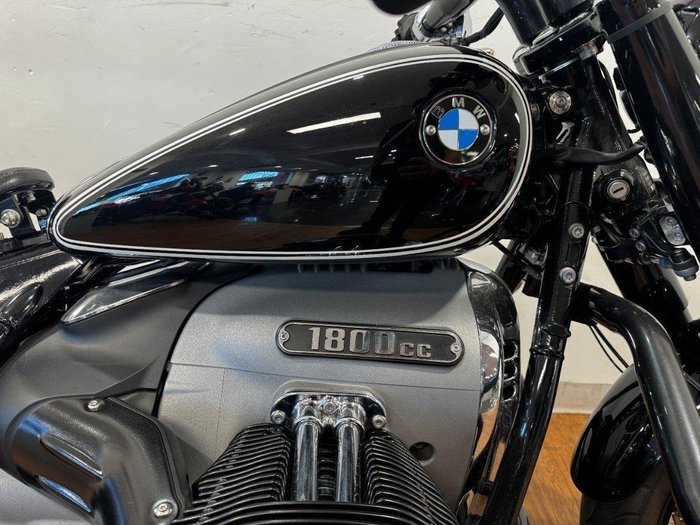 2021 BMW Motorrad R 18 Black