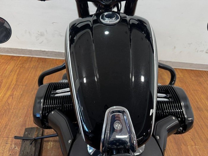 2021 BMW Motorrad R 18 Black