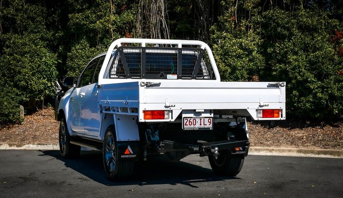 2023 Toyota Hilux SR