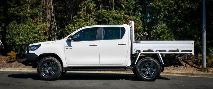 2023 Toyota Hilux SR