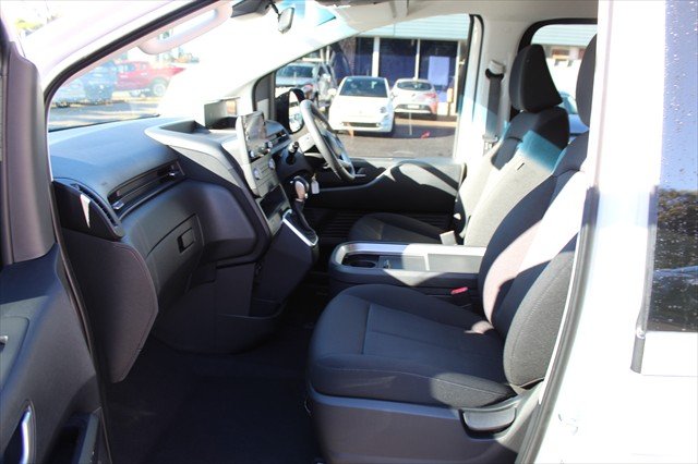 2025 Hyundai STARIA LOAD