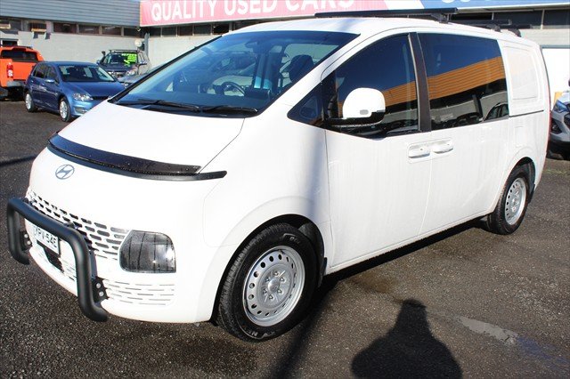 2025 Hyundai STARIA LOAD