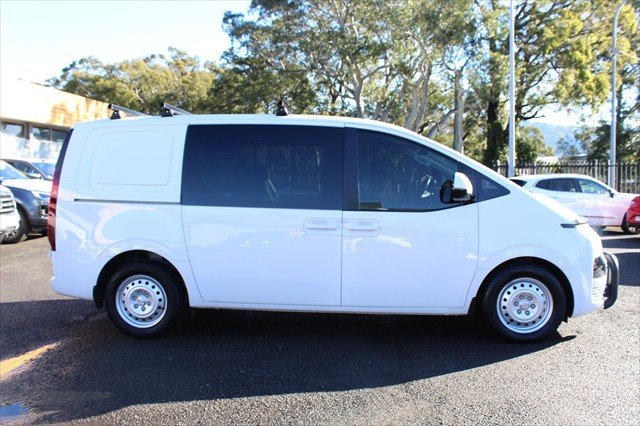 2025 Hyundai STARIA LOAD