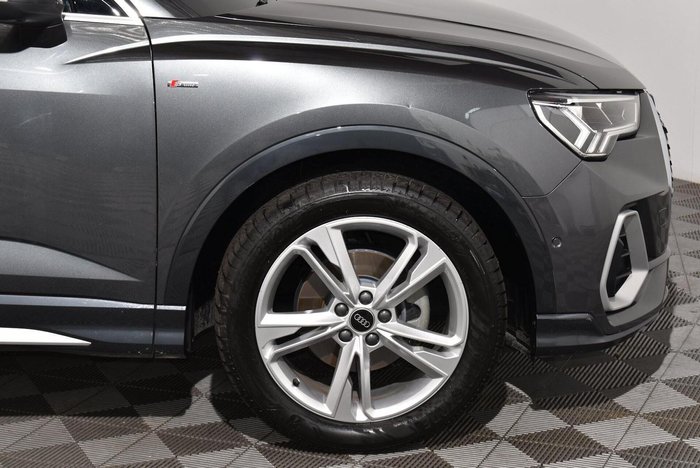 2022 Audi Q3 35 TFSI S line