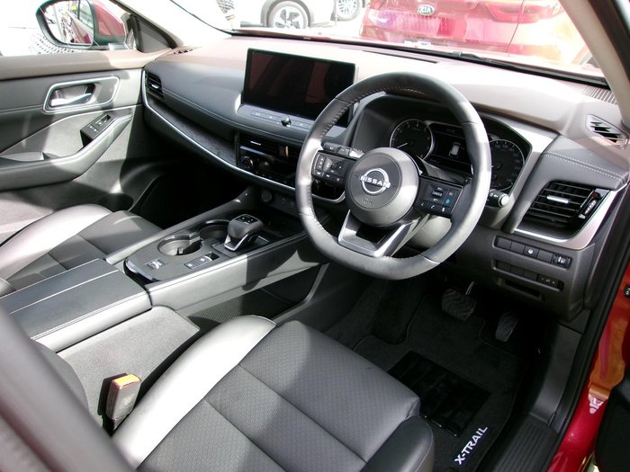2025 Nissan X-TRAIL ST-L