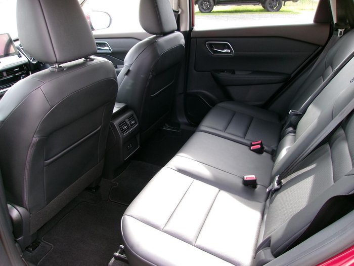 2025 Nissan X-TRAIL ST-L