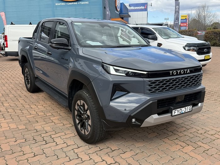 2025 Toyota Hilux