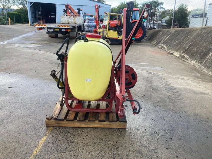 Hardi 400L Boom Spray