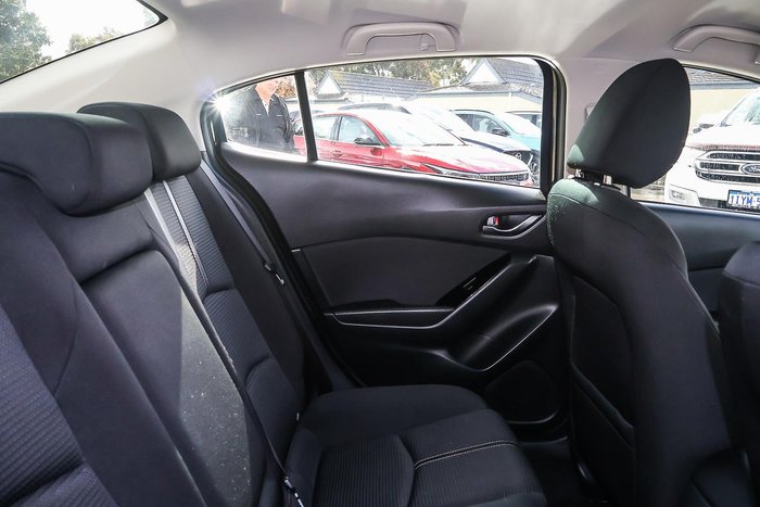 2018 Mazda 3 Maxx Sport