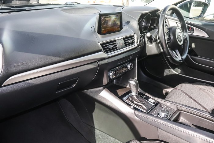 2018 Mazda 3 Maxx Sport