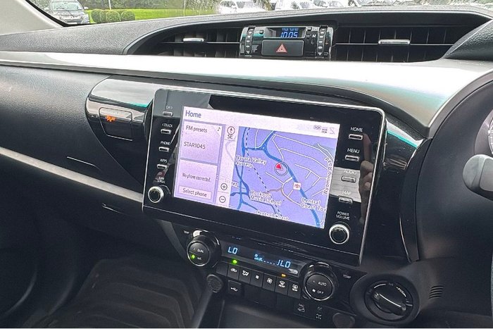 2023 Toyota Hilux SR5