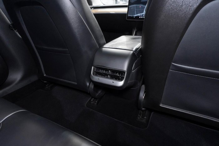 2020 Tesla Model 3 Performance