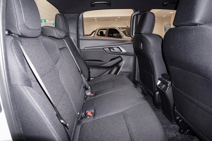 2025 Isuzu D-MAX LS-U
