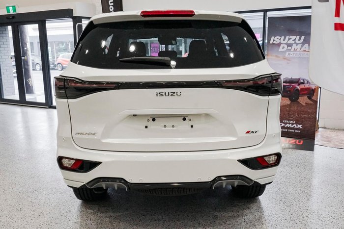 2025 Isuzu MU-X X-TERRAIN
