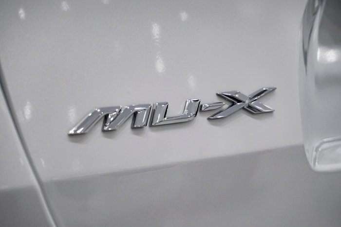 2025 Isuzu MU-X X-TERRAIN