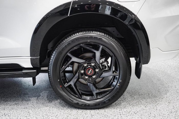 2025 Isuzu MU-X X-TERRAIN