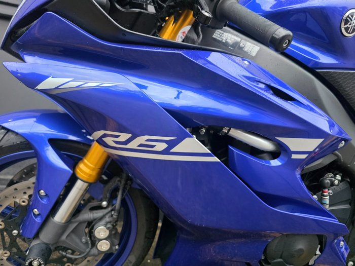 2017 Yamaha YZF-R6 BLUE