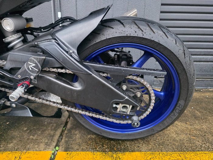 2017 Yamaha YZF-R6 BLUE