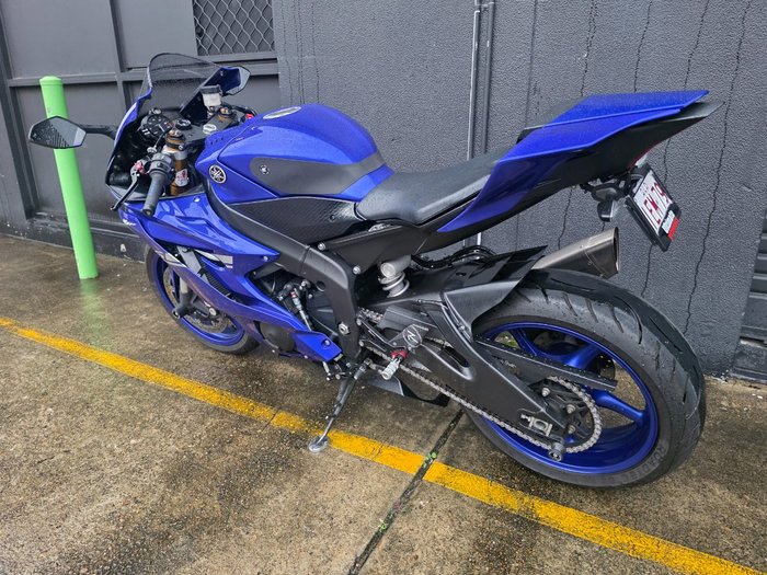 2017 Yamaha YZF-R6 BLUE
