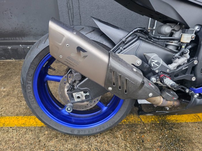 2017 Yamaha YZF-R6 BLUE