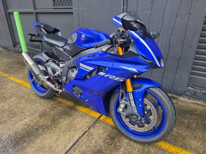 2017 Yamaha YZF-R6 BLUE