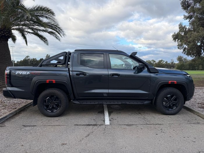 2025 Nissan Navara PRO-4X