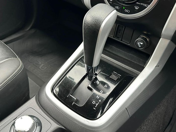 2018 Isuzu MU-X LS-T