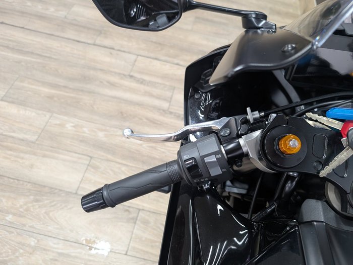 2025 Yamaha 2025 YAMAHA 655CC YZF-R7LAS