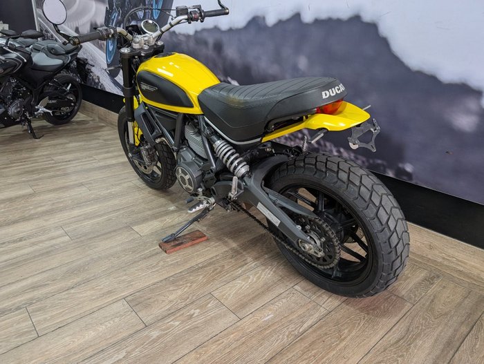 2016 DUCATI SCRAMBLER ICON YELLOW