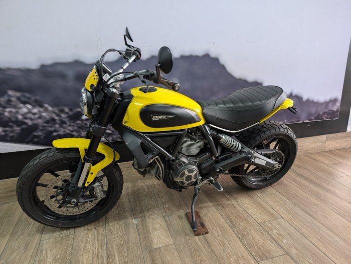 2016 DUCATI SCRAMBLER ICON YELLOW