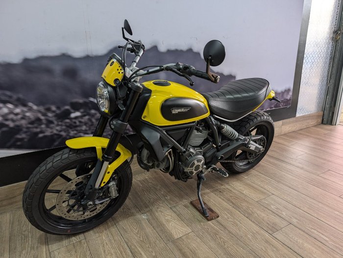 2016 DUCATI SCRAMBLER ICON YELLOW