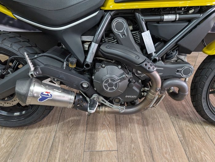 2016 DUCATI SCRAMBLER ICON YELLOW
