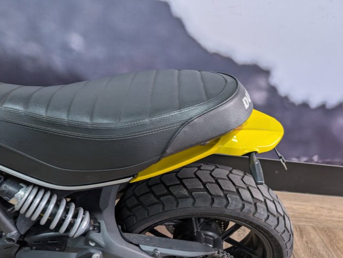 2016 DUCATI SCRAMBLER ICON YELLOW