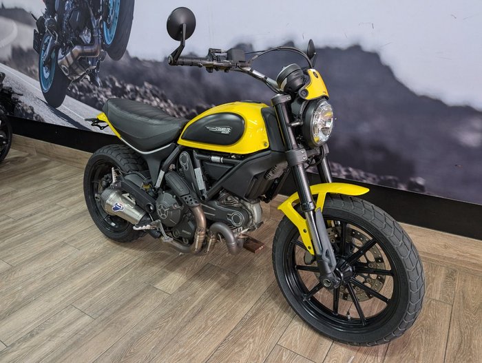 2016 DUCATI SCRAMBLER ICON YELLOW