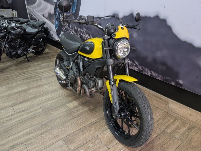 2016 DUCATI SCRAMBLER ICON YELLOW