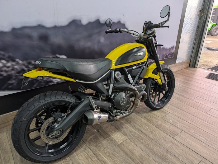 2016 DUCATI SCRAMBLER ICON YELLOW