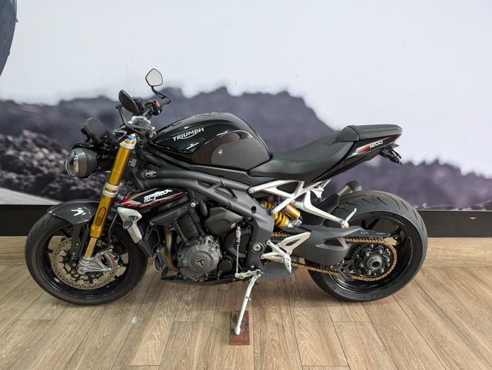 2022 Triumph SPEED TRIPLE 1200 RS Black