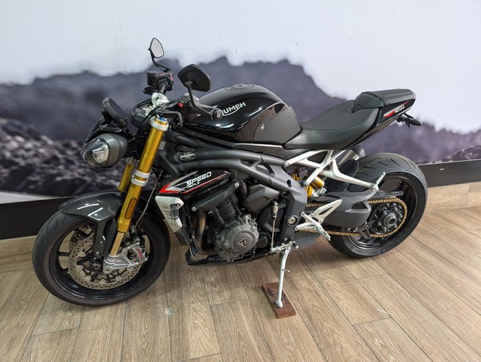 2022 Triumph SPEED TRIPLE 1200 RS Black