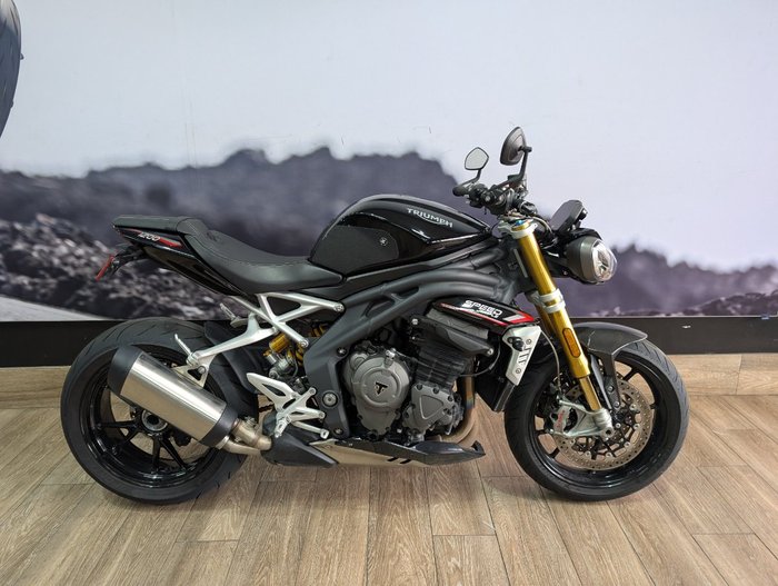 2022 Triumph SPEED TRIPLE 1200 RS Black