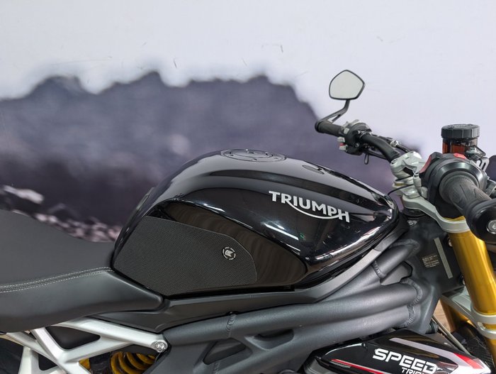 2022 Triumph SPEED TRIPLE 1200 RS Black